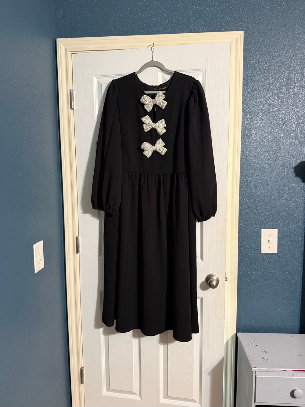 Black Long Sleeve Midi Dress with Pearl Bow Accents. Sugar Lips brand. Size 3x